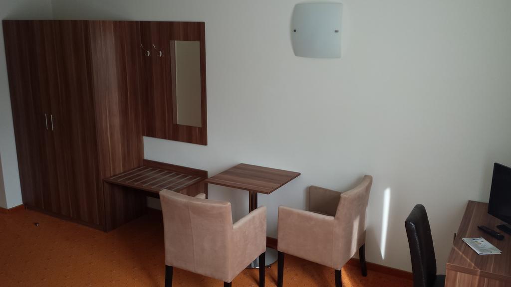 Stiftshotel Garsten Steyr Rum bild