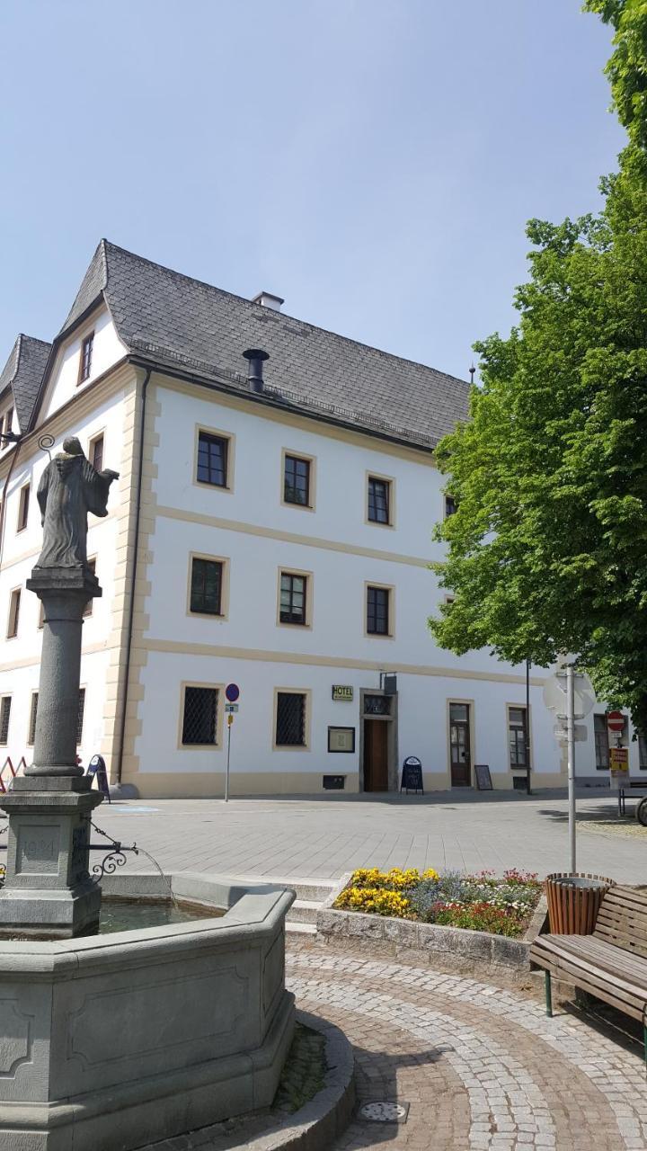 Stiftshotel Garsten Steyr Exteriör bild