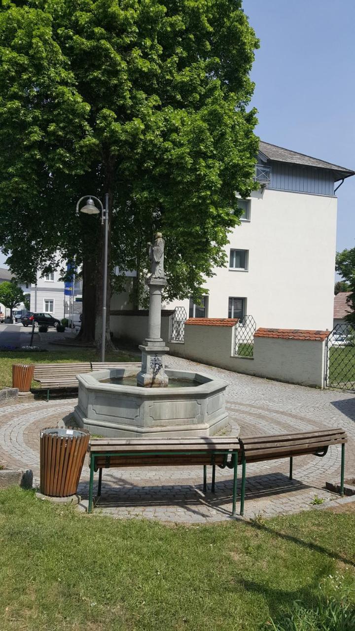 Stiftshotel Garsten Steyr Exteriör bild