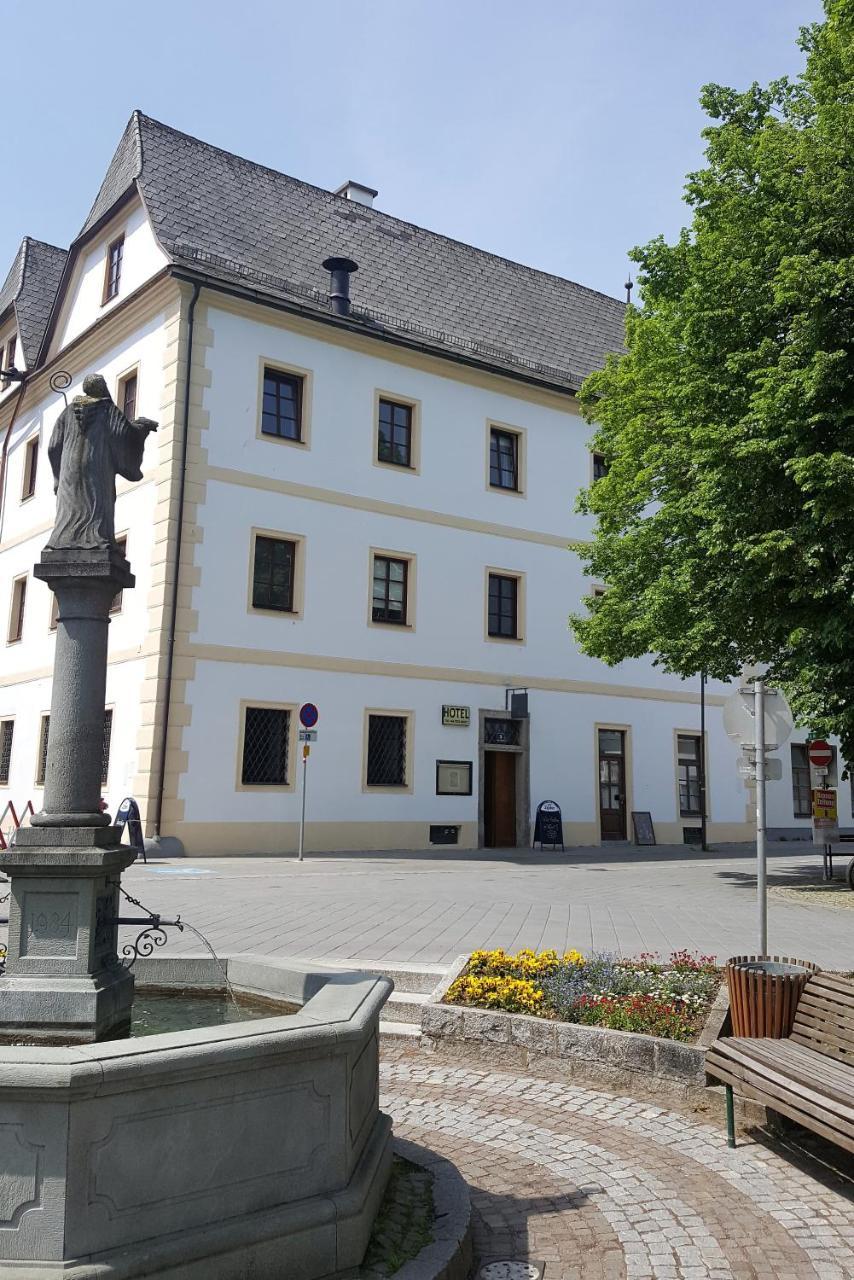 Stiftshotel Garsten Steyr Exteriör bild