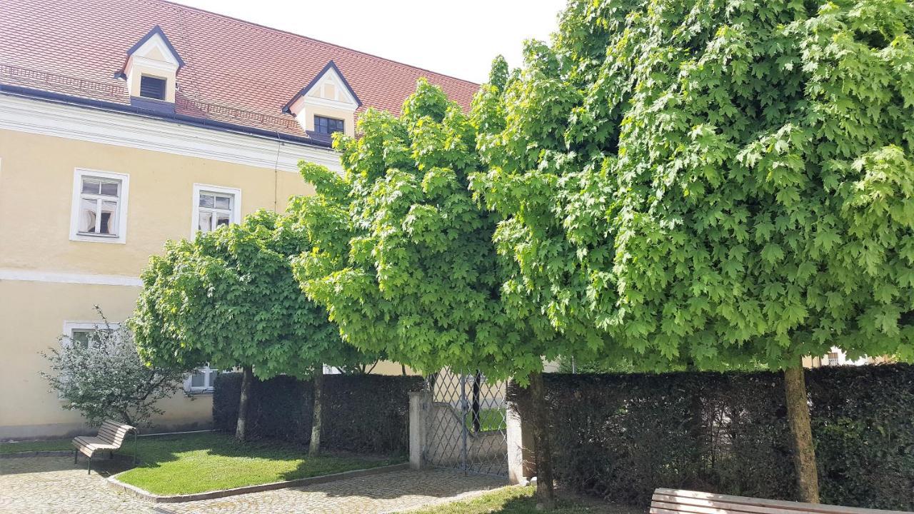 Stiftshotel Garsten Steyr Exteriör bild